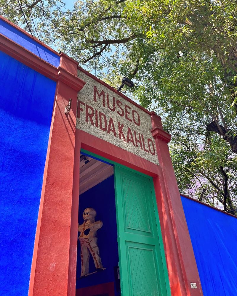 entrance to frida kahlo museum mexico city