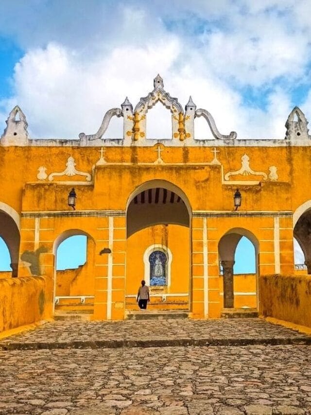 Living in Merida Mexico: Pros & Cons of Expat Life [2023]