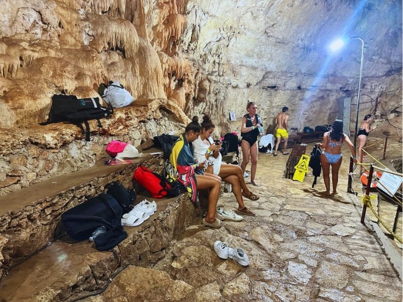 cenote suytun crowded