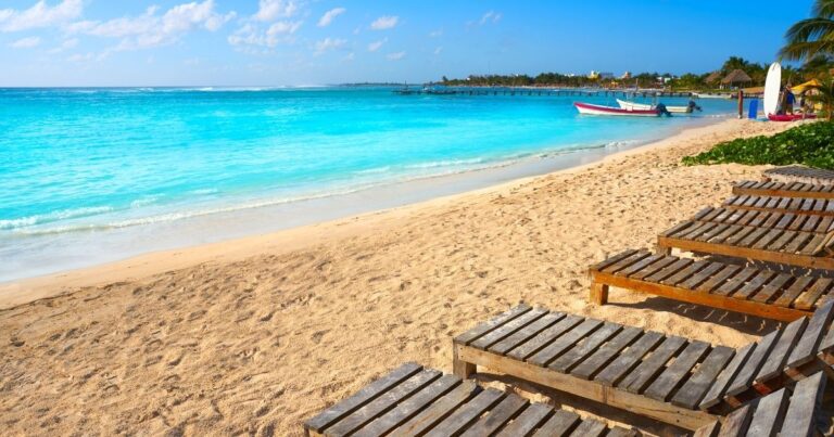 bright blue water in the caribbean sea on Mahahual Beach Mexico in the Yucatan Peninsula | cancun to mahahual transportation