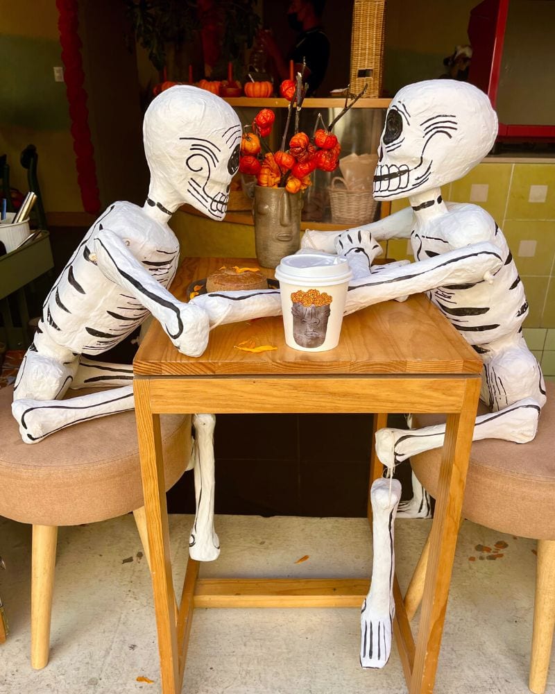 day of the dead skulls