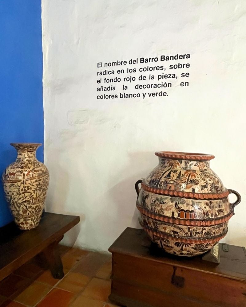 ceramic vases in Regional Ceramic Museum Tlaquepaque