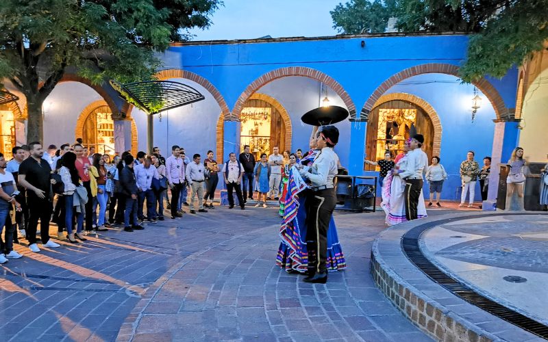 performers at Noches de la Ronda Tlaquepaque Jalisco