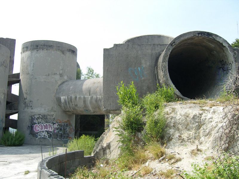 Casa de los Tubos, a tube house in Monterrey Mexico