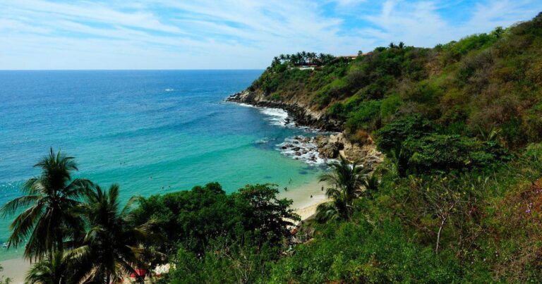 The Best Way to Get From Oaxaca to Puerto Escondido (and the Worst)
