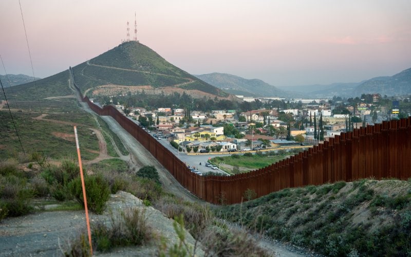 wall border of Tijuana and America