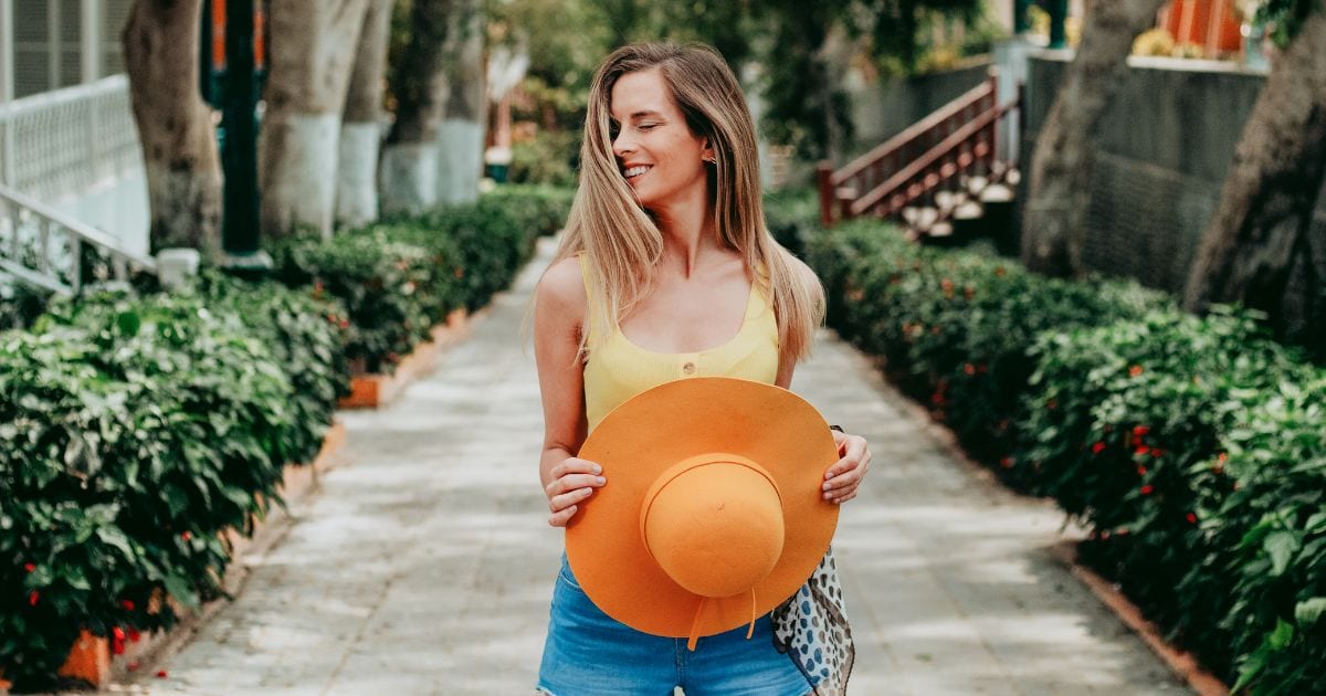 woman in stylish puerto vallarta outfits