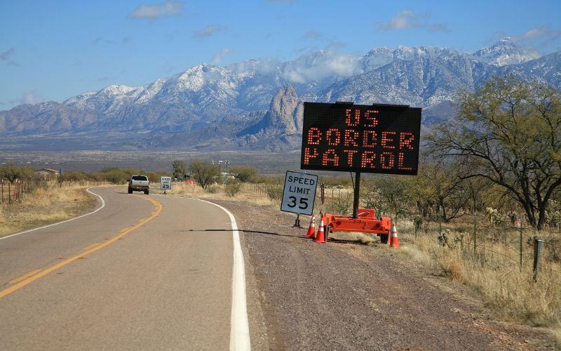 us border patrol in arizona mexico border