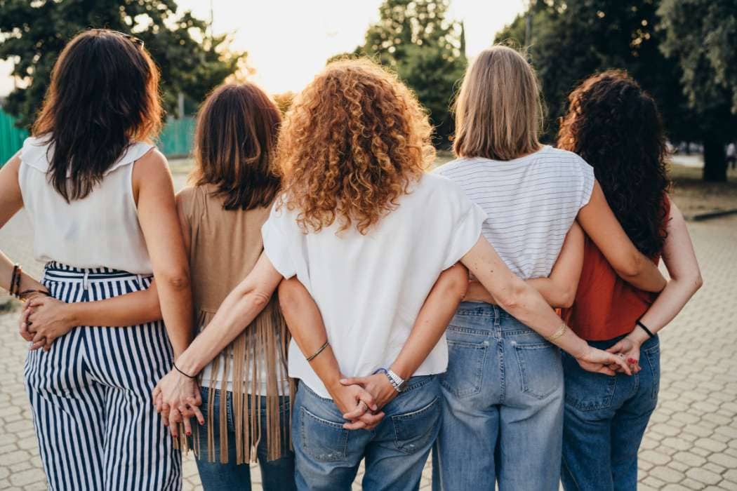 travel with friends, a bunch of friends together