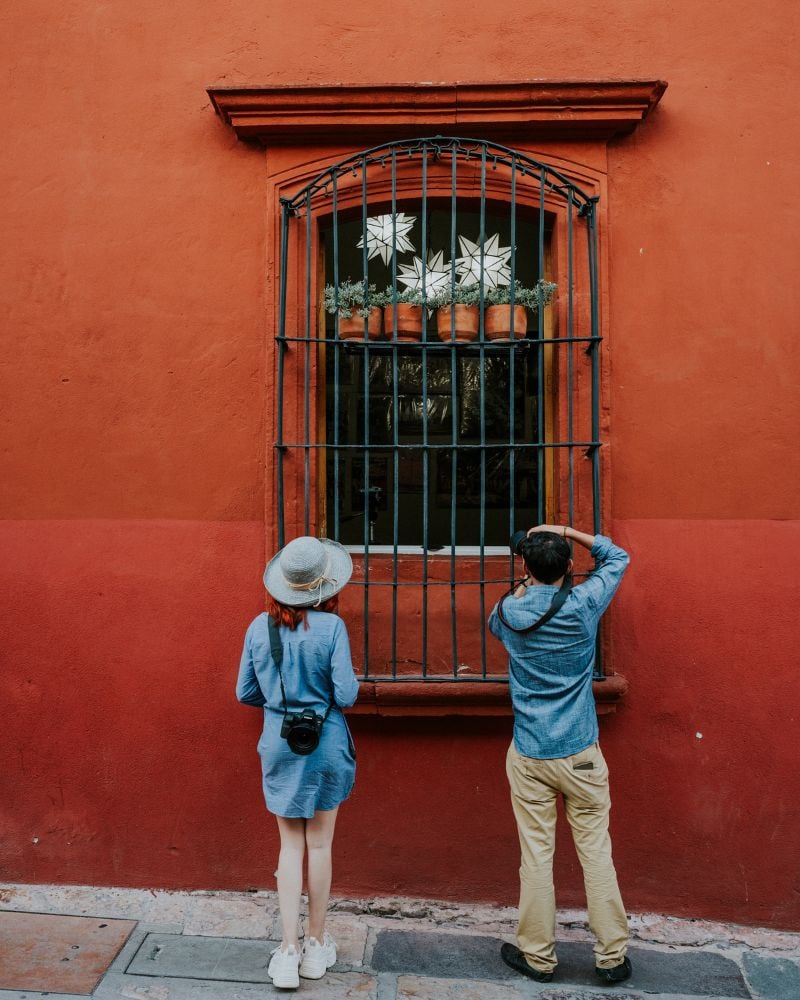 couple in san miguel de allende, mexico
