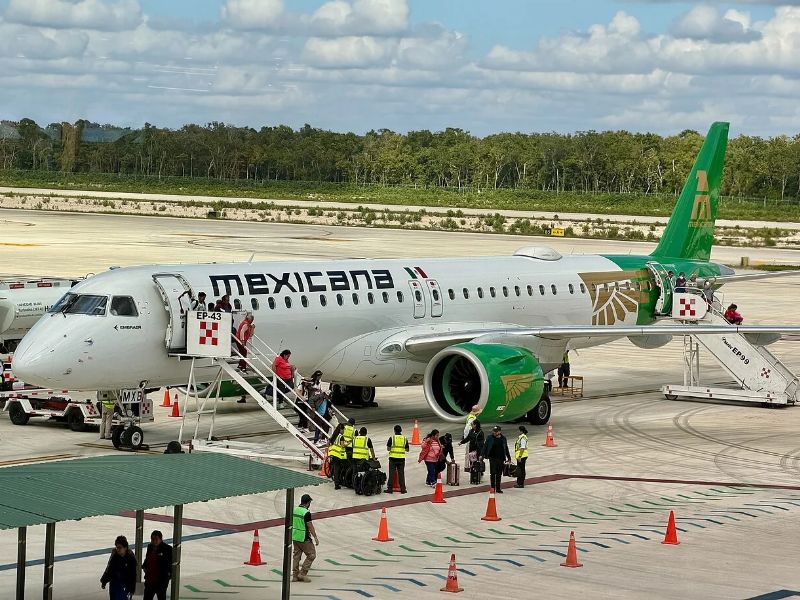 mexicana de aviacion embraer e2 jet