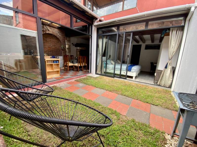 Private garden with a hammock at the Coyoacán casita Airbnb, Mexico City