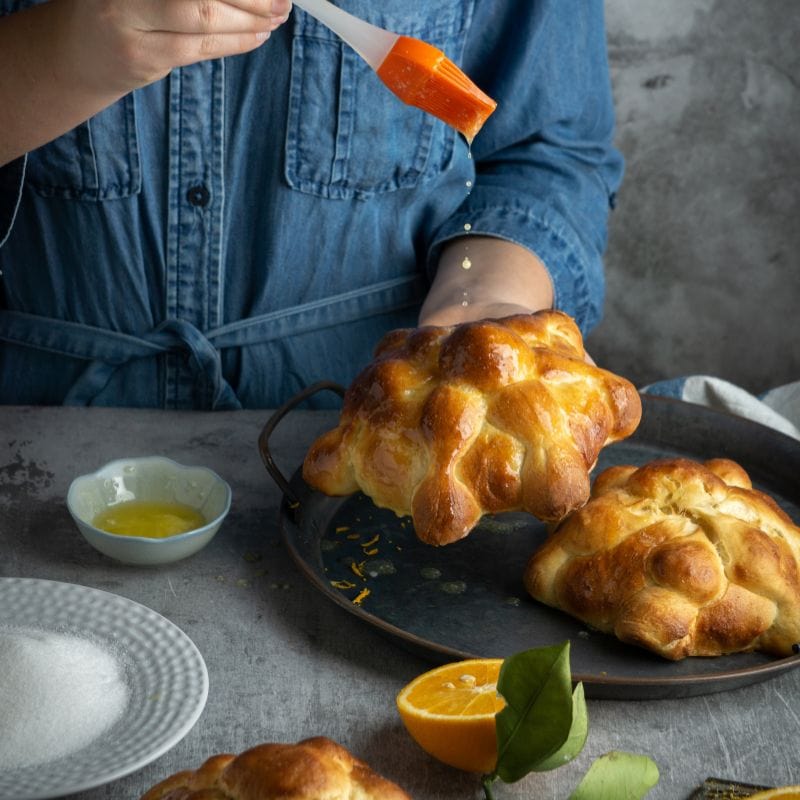 making pan de muerto